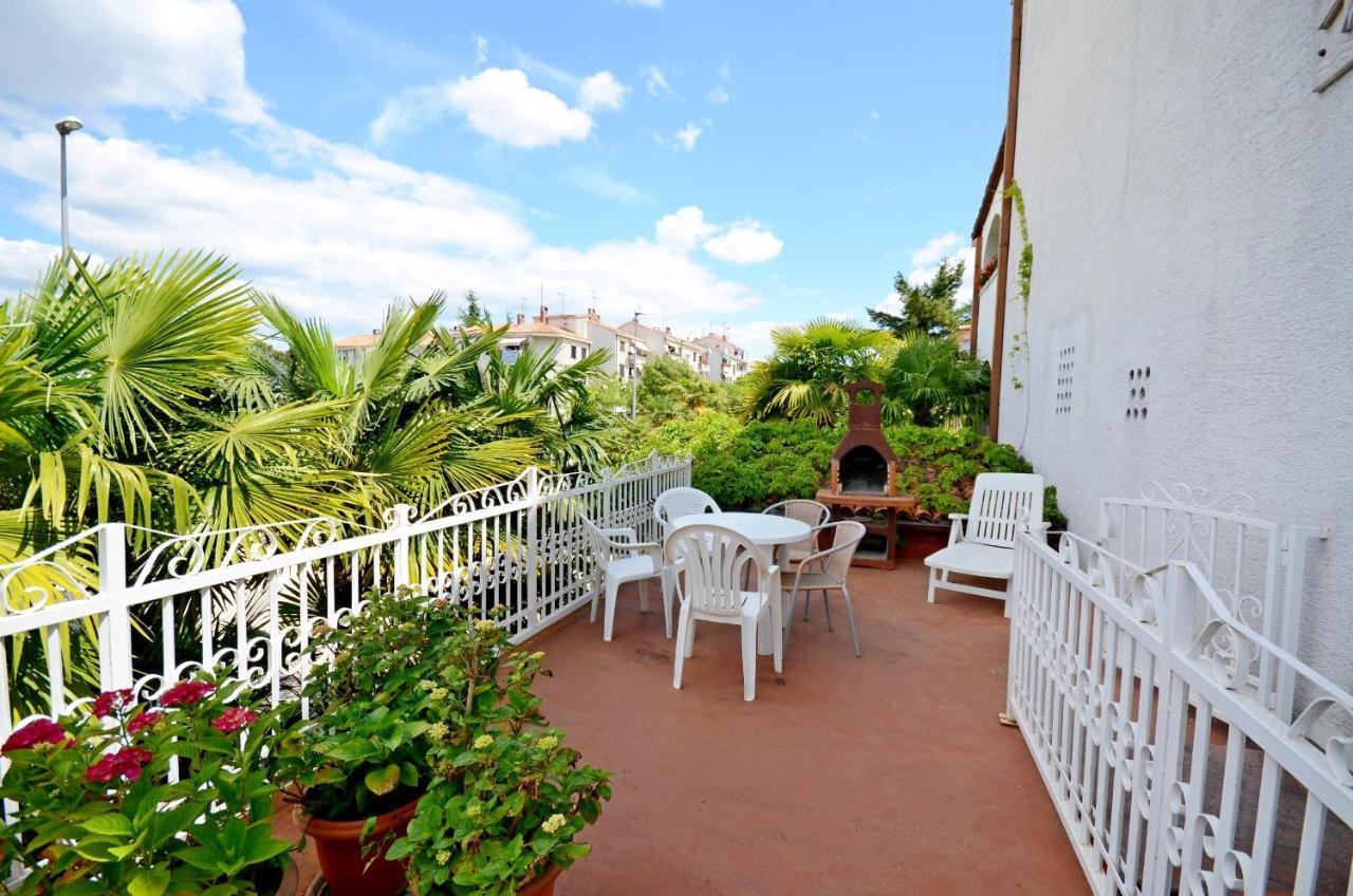 Apartments Dea Poreč Zewnętrze zdjęcie